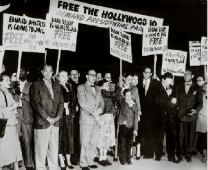 hollywood10_protest.gif